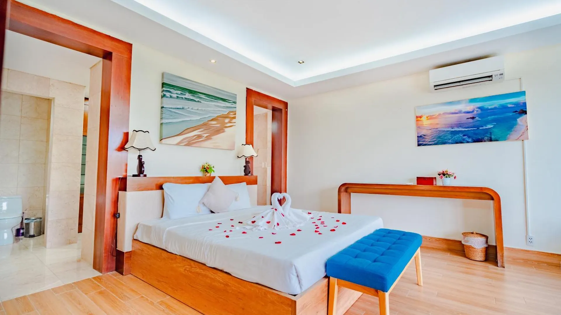 Ocean Villas Beach Resort Da Nang 0*,